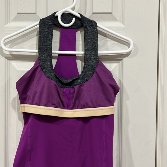 Sold Lululemon scoop neck top - Picture 4 of 4